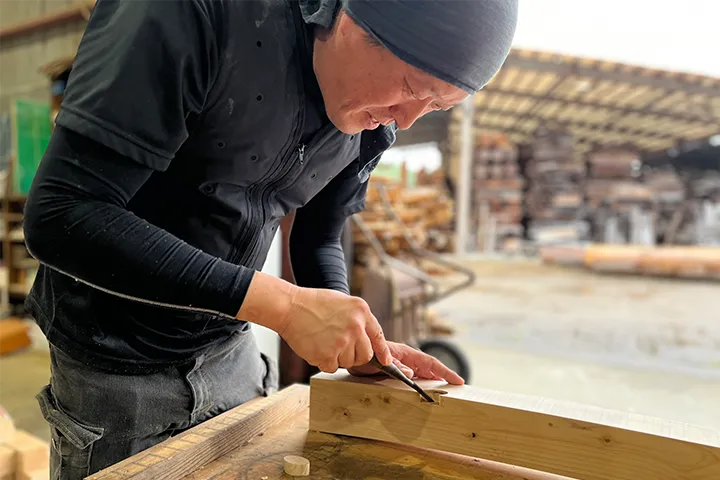 株式会社徳岡伝統建築研究所:伝統技術の継承と職人育成