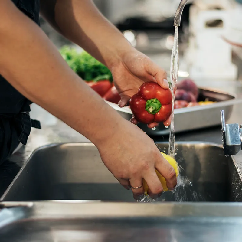 品質管理と信頼性で、食の安心を守る